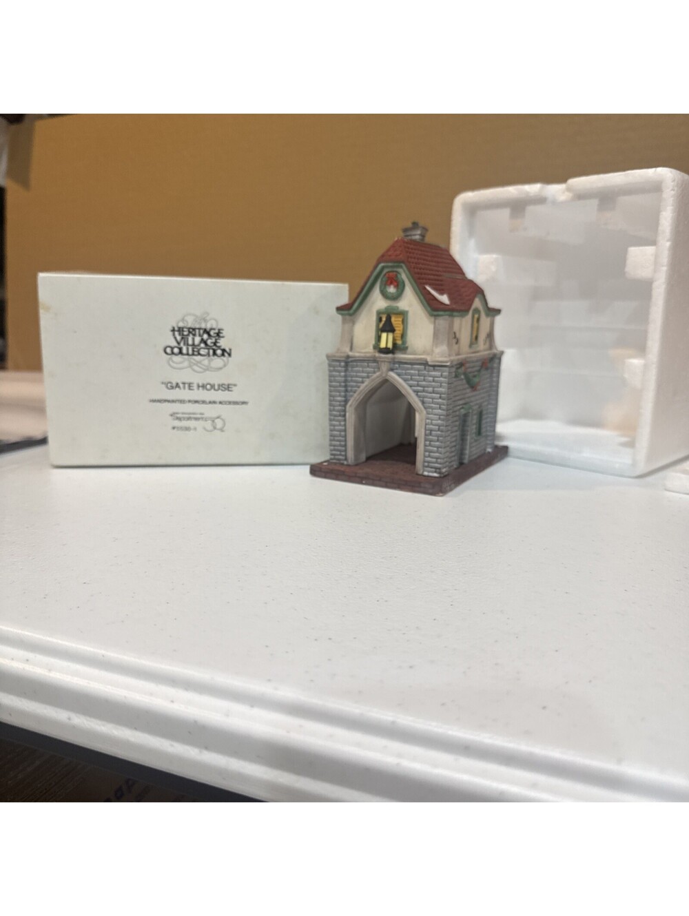 Dept 56 Heritage Village – Gate House #55301 – U#4